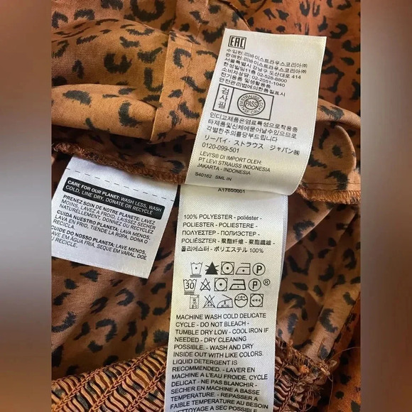 Levi’s KAILA PUFF SLEEVE BLOUSE - Picture 8 of 11